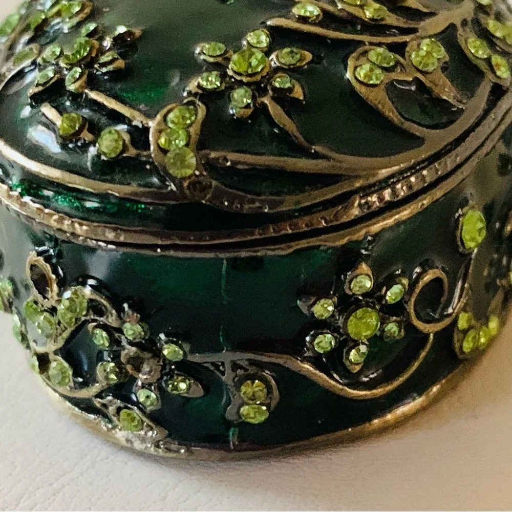 Metal jewelry box with Rhinestones